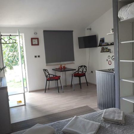 Studio Apartman Splash Pjescana Uvala Eksteriør bilde